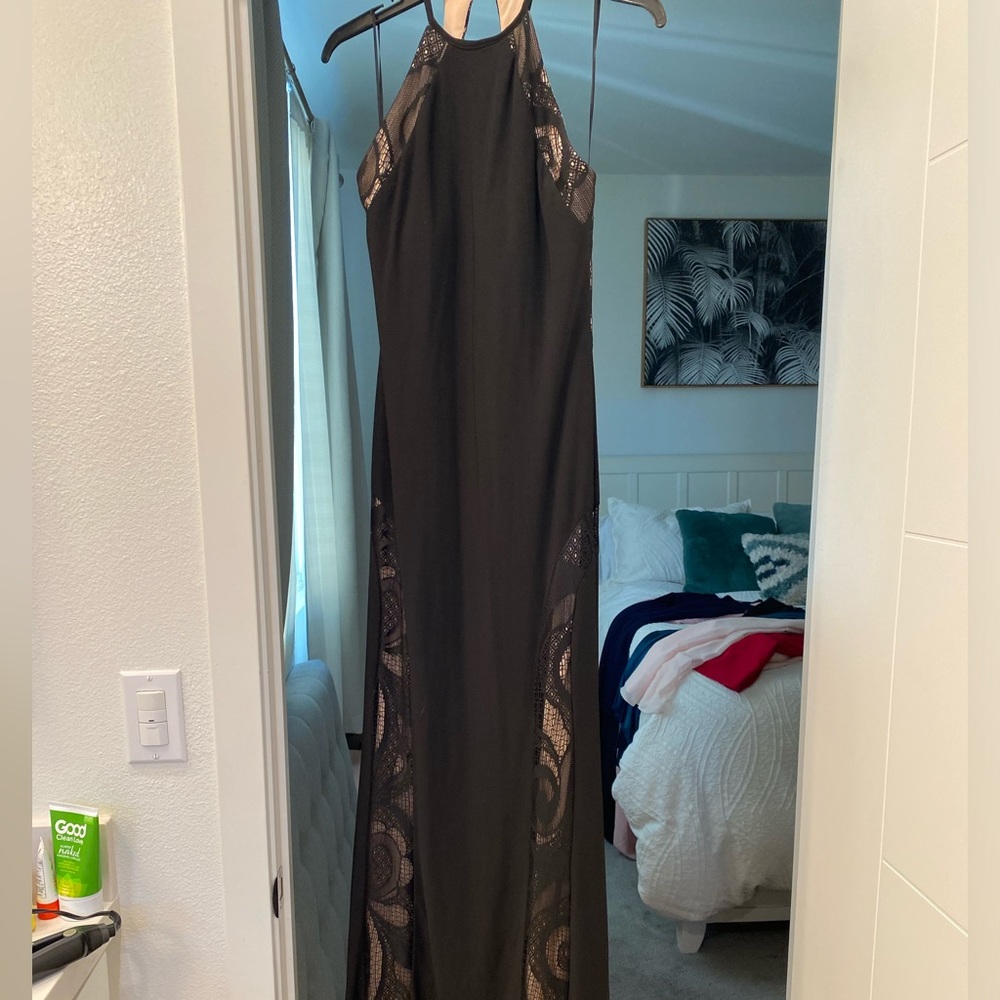 Morgan & co black and nude lacy dress, size 5/6